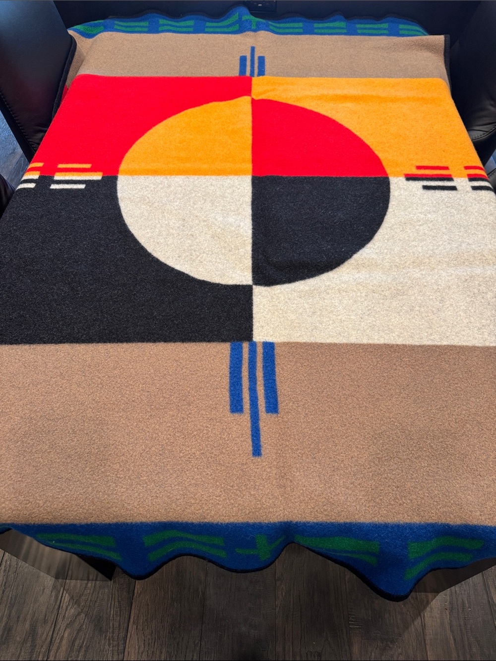 Pendleton circle of life beaver stateBlanket  Red, Orange, Black, Cream, Brown